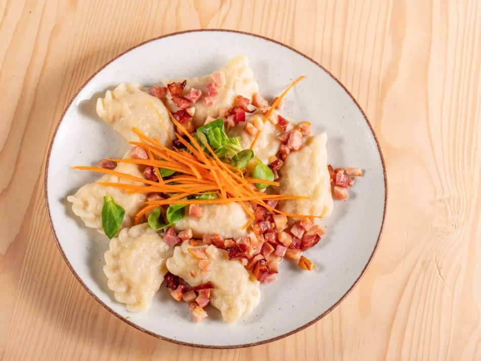 Naszego wyrobu pierogi ukraińskie z boczkiem